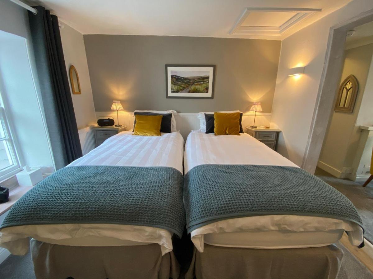 The Summer House Penzance Room photo